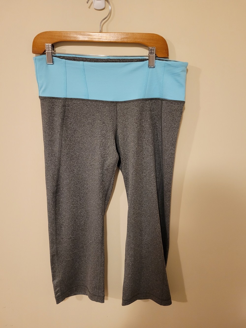 Women's 90 Degree By Reflex Gray Athletic Capri Leggings Size Large